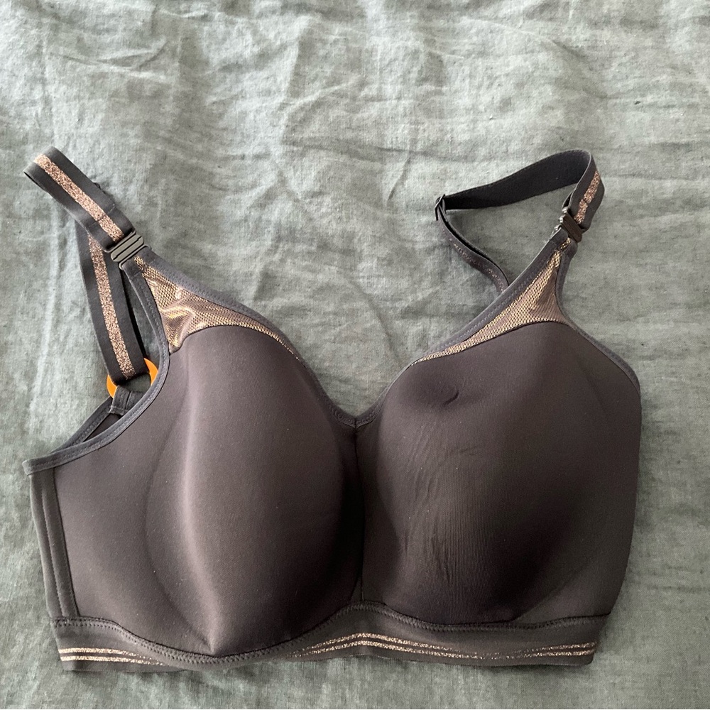 Empreinte Initiale Spacer Foam Underwire Sports Bra